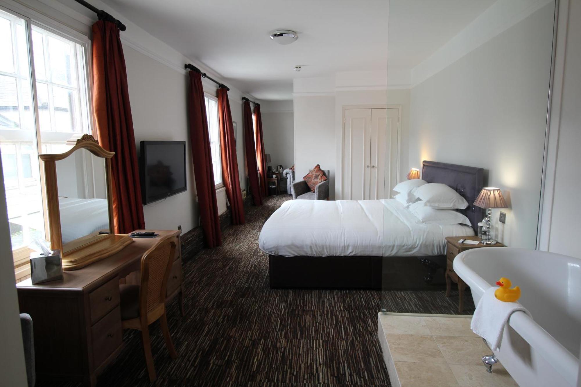The Saracens Head Hotel Great Dunmow Exteriér fotografie