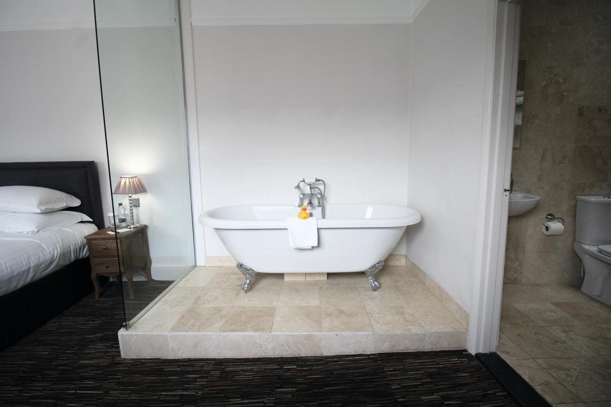 The Saracens Head Hotel Great Dunmow Exteriér fotografie