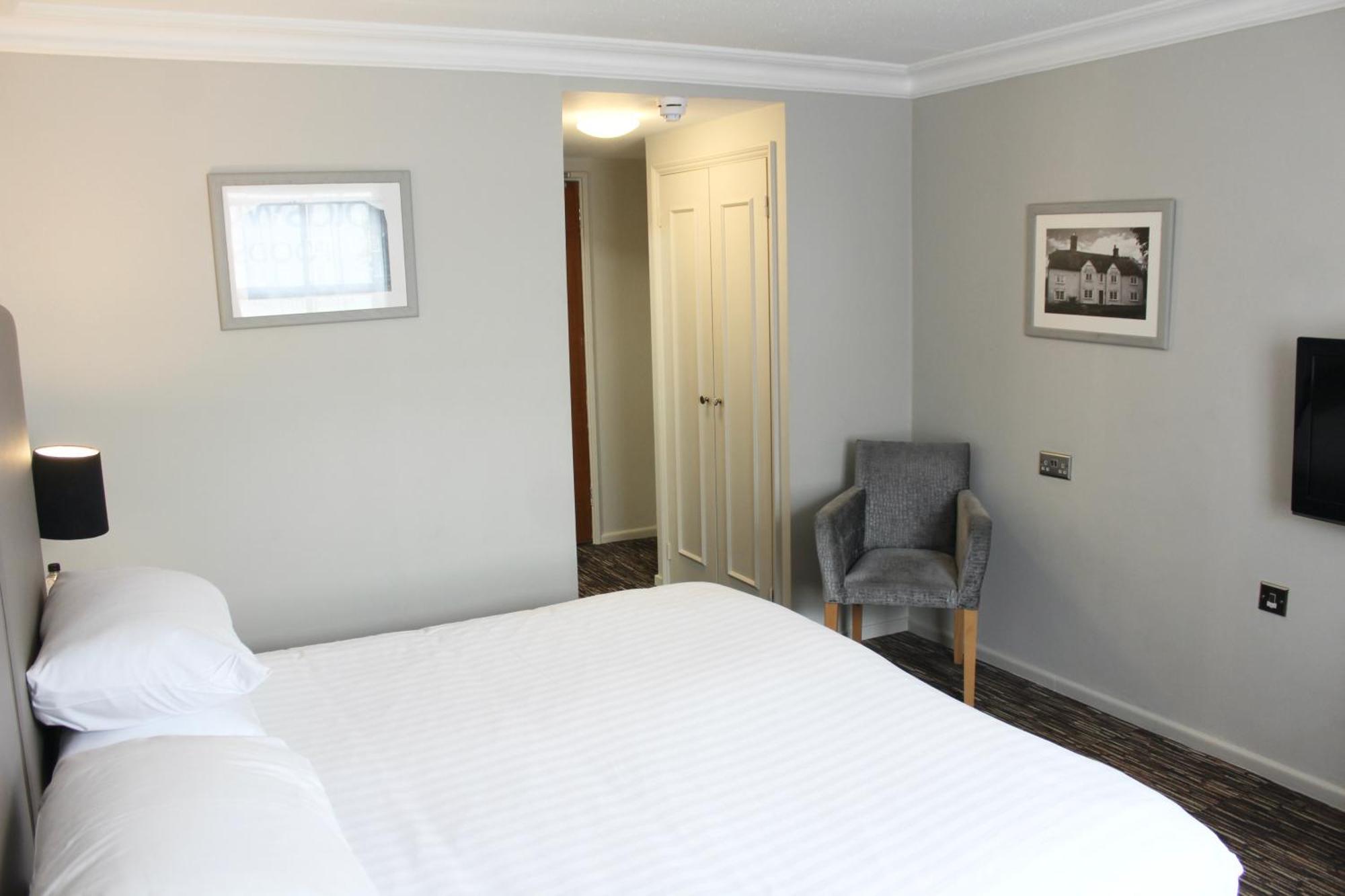The Saracens Head Hotel Great Dunmow Exteriér fotografie