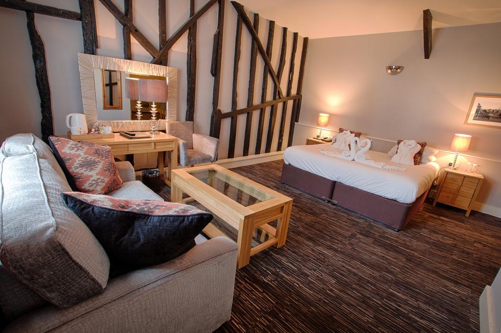 The Saracens Head Hotel Great Dunmow Exteriér fotografie