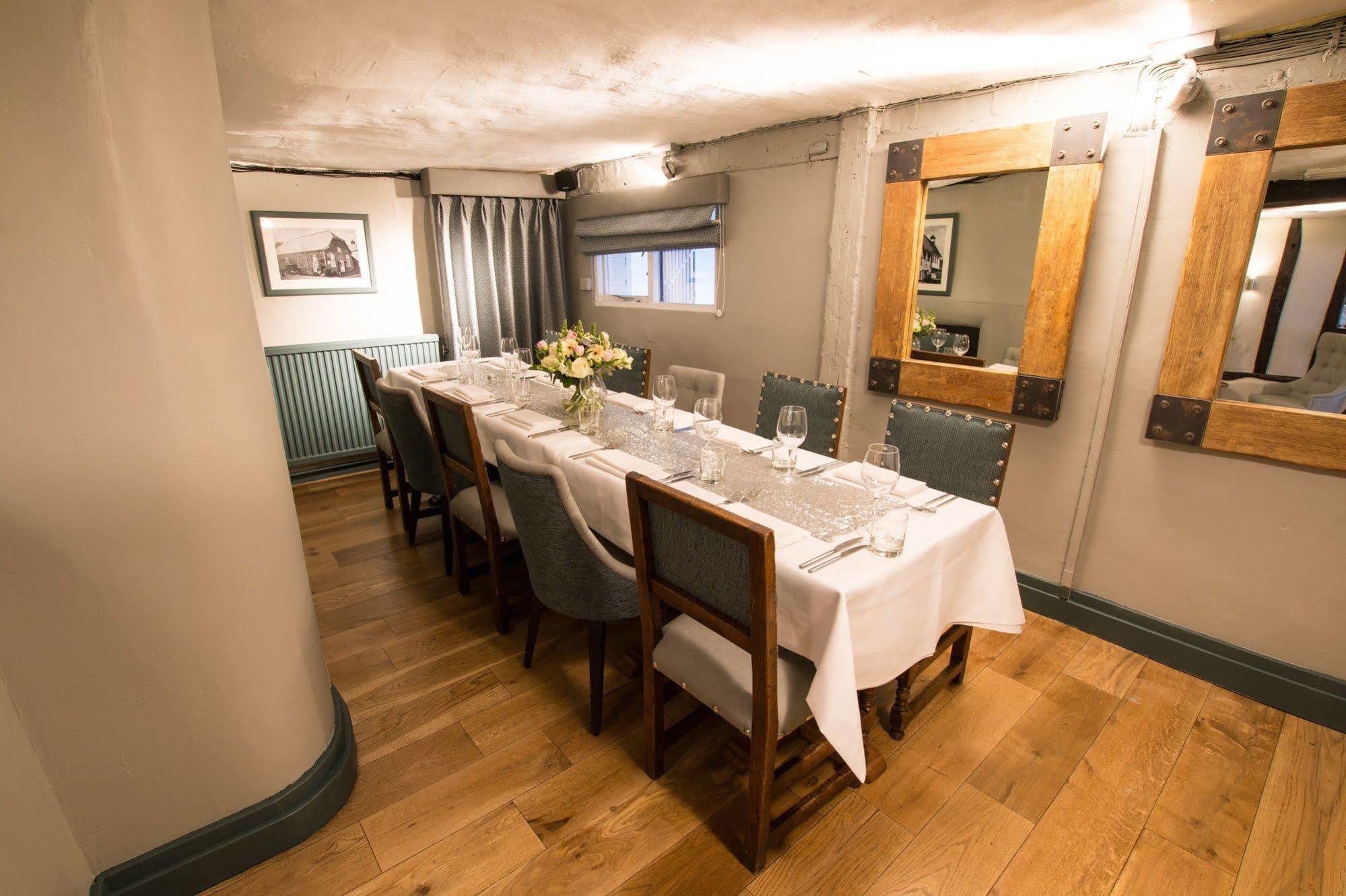 The Saracens Head Hotel Great Dunmow Exteriér fotografie