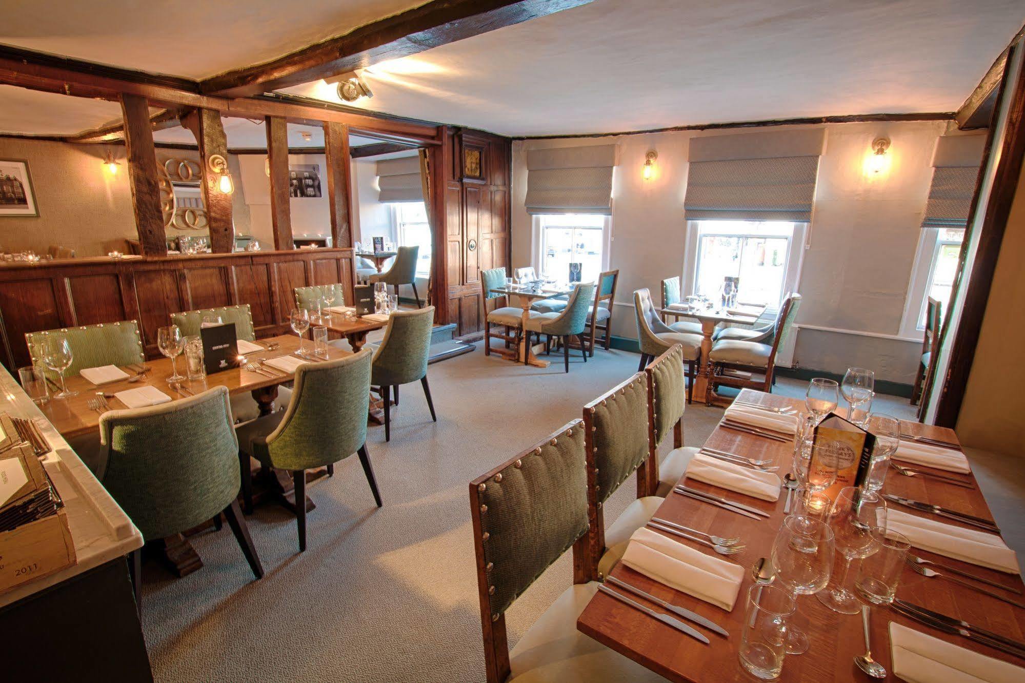 The Saracens Head Hotel Great Dunmow Exteriér fotografie